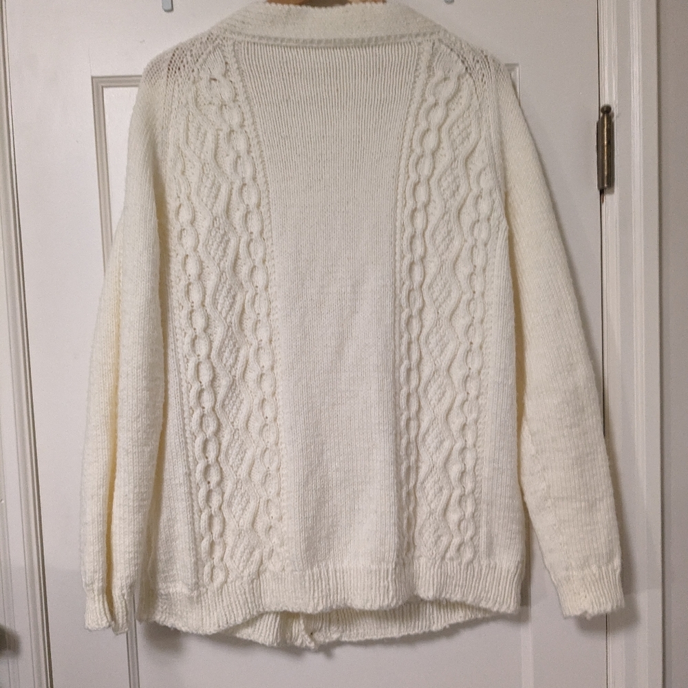 SOLD -🍦 Handmade Fisherman Style Cable Knit Button up V Neck Cardigan, XS-XXL - Picture 3 of 16